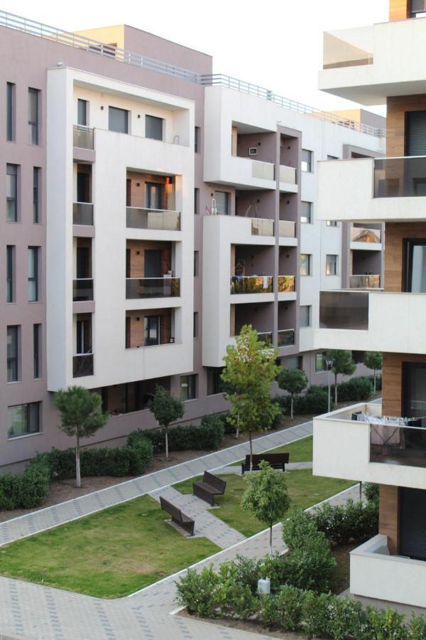 Apartman Sarah Lägenhet Oradea Exteriör bild